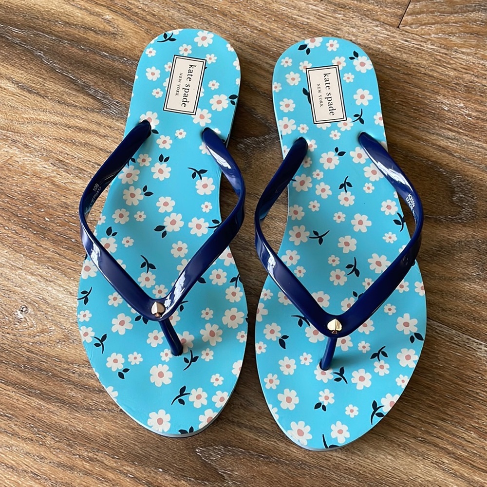 Kate Spade Daisy Print Fiji Flop Flop Sandals